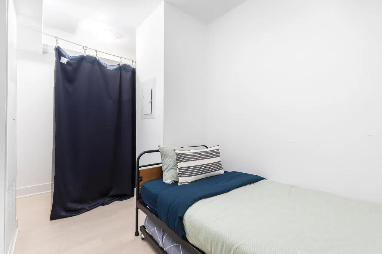 Upscale & Modern 1Bd + Den In Heart Of Downtown! Apartment Toronto Canada