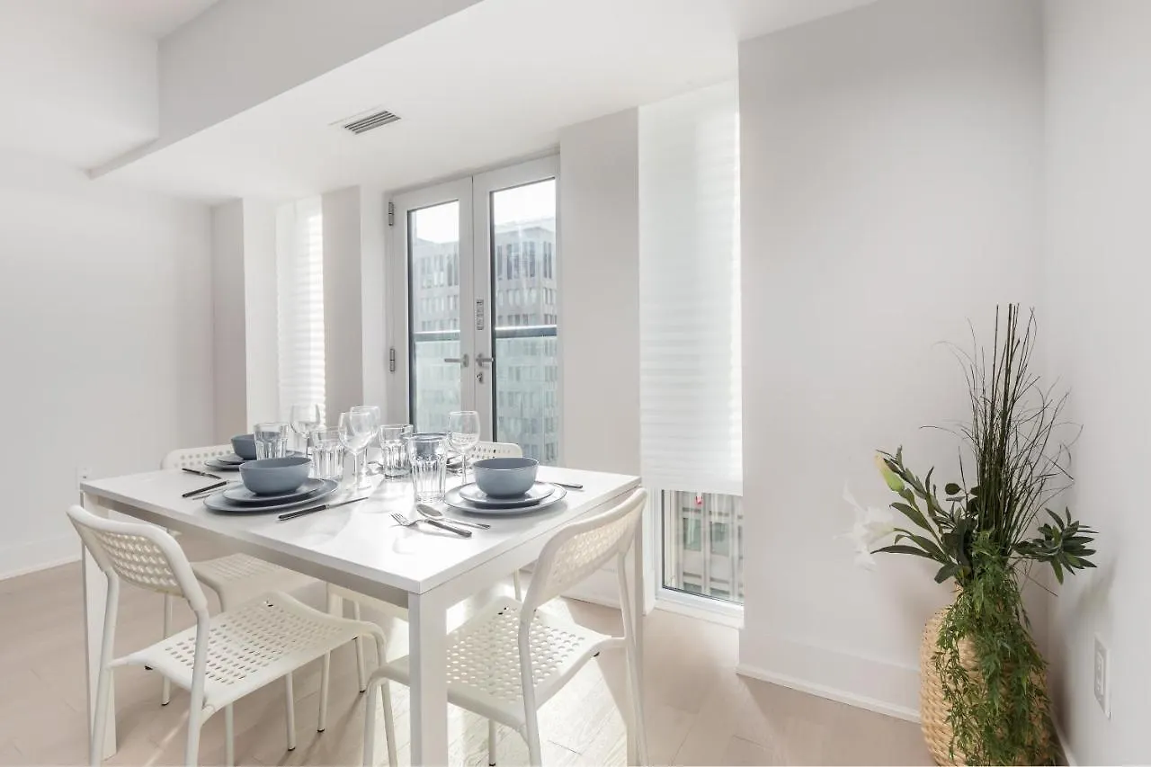 Upscale & Modern 1Bd + Den In Heart Of Downtown! Apartment Toronto 0*,